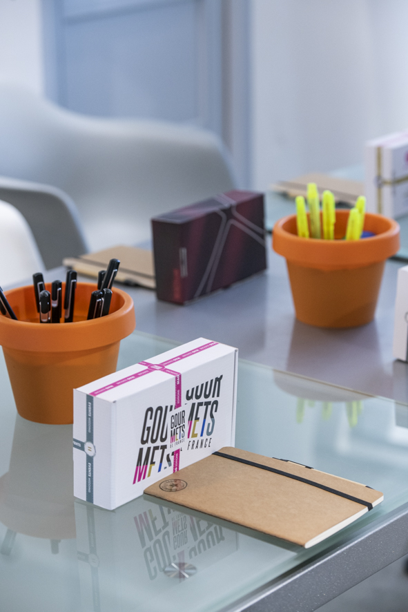 cadeaux affaires luxe paniers gourmands et coffrets personnalisation corporate 2