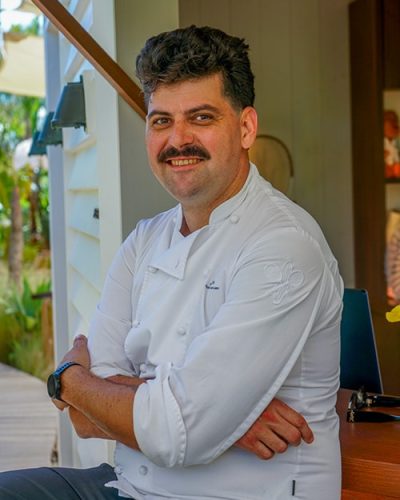 livre groupe hotel hotelier hotellerie sur-mesure lifestyle provence chef gastronomie cuisine etoile gourmets de france 5