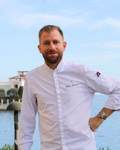 livre groupe hotel hotelier hotellerie sur-mesure lifestyle provence chef gastronomie cuisine etoile gourmets de france 6